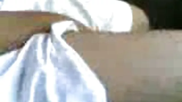 A avó ainda é muito hábil vídeo pornô grátis com mulheres brasileiras com prazer.