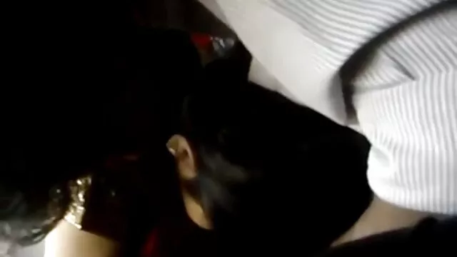 Uma lésbica Boazona faz uma os melhores filme pornô grátis oral do céu
