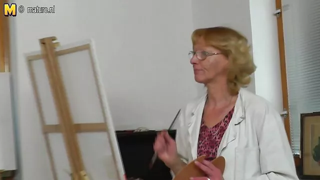 Bela estudante Checa vídeos pornô grátis online muda de sexo por Dinheiro