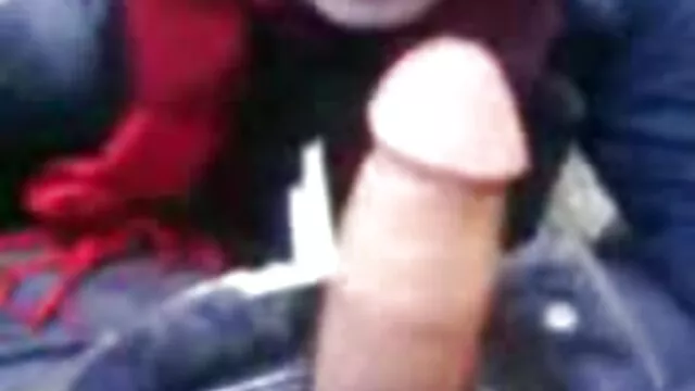 Violetta abre a porta video porno ver agora estreita das Traseiras.