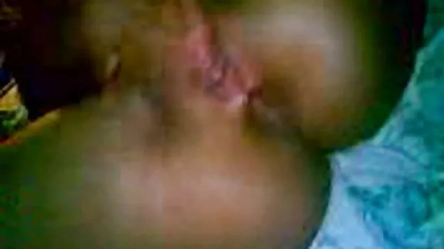 Linda ruiva filmes pornos de qualidade faz lap dance sedutora