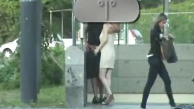 Rapariga excitada fodida com um negras fazendo sexo gratis brinquedo
