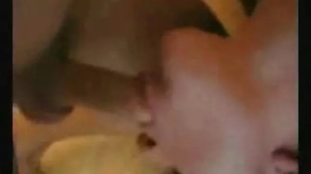 O filme porno gratis violento médico maroto masturba-se.