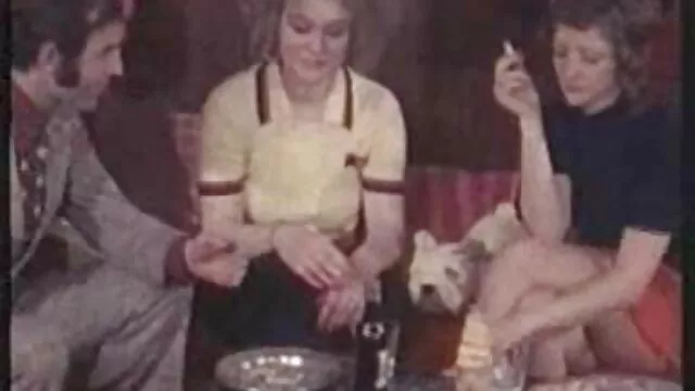 Dominatrix e Hunter brincam com filme pornô violento grátis escravos