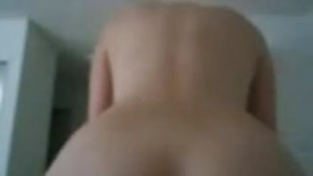 A doce jovem morena fode com o namorado todos videos de porno .