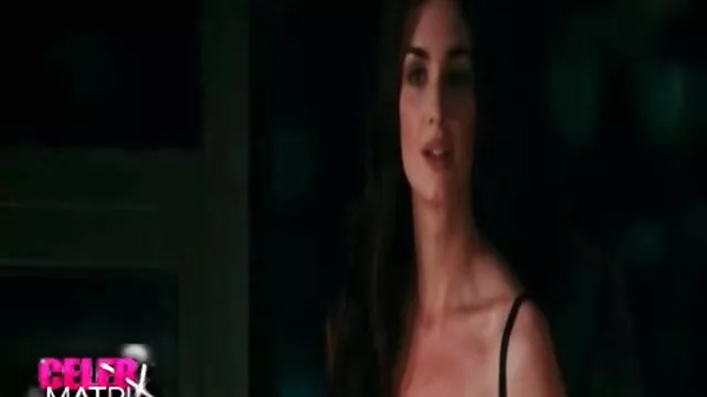 Shemale erotica com Savannah Thorne vídeo pornô caseiro de graça fode uma pila