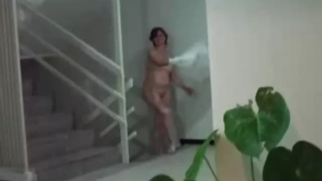 Lésbicas num assistir videos pono gratis jacuzzi a Lamber Ratas