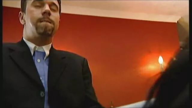 Uma pila vídeo pornô doido grátis preta enorme para ela.